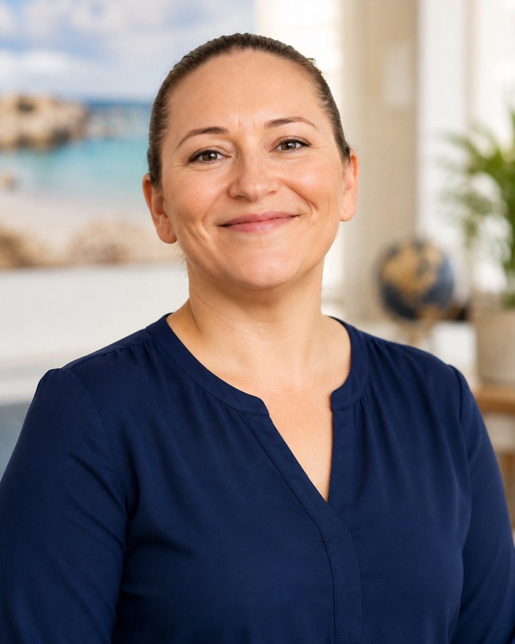 Jessica, travel advisor and owner of Jesskeepsswimming Travel